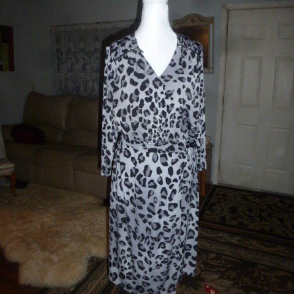 Lane Bryant Wrap Dress | Plus Size 18/20 | Animal Print | Zipper Detail